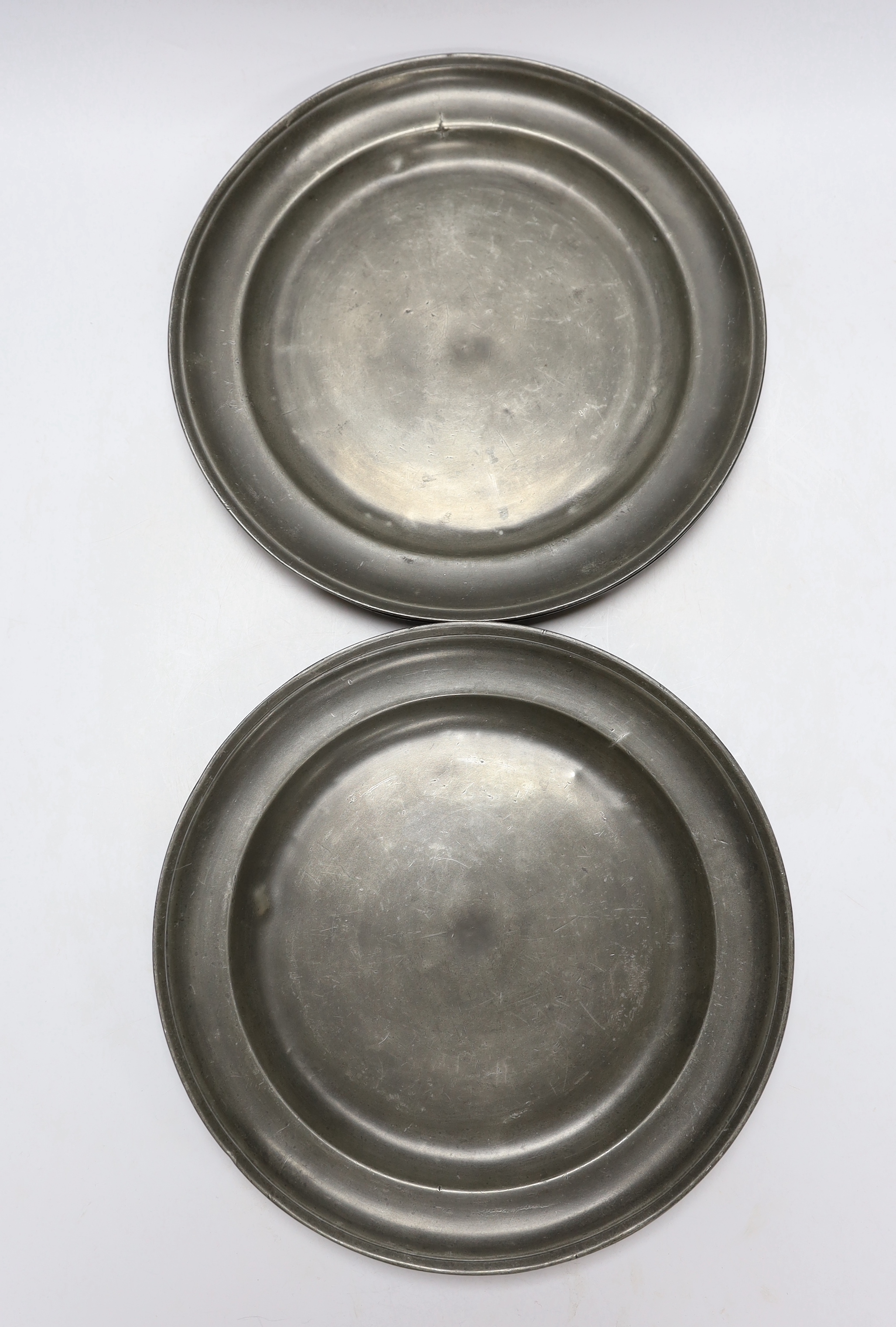 A set of six 18th century French pewter plates, by Jean Baptiste Oudart, Lille, 27cm